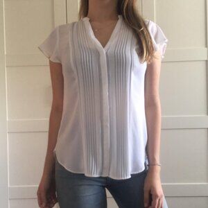 H&M White Pleated V-Neck Flutter Sleeve Blouse US 2